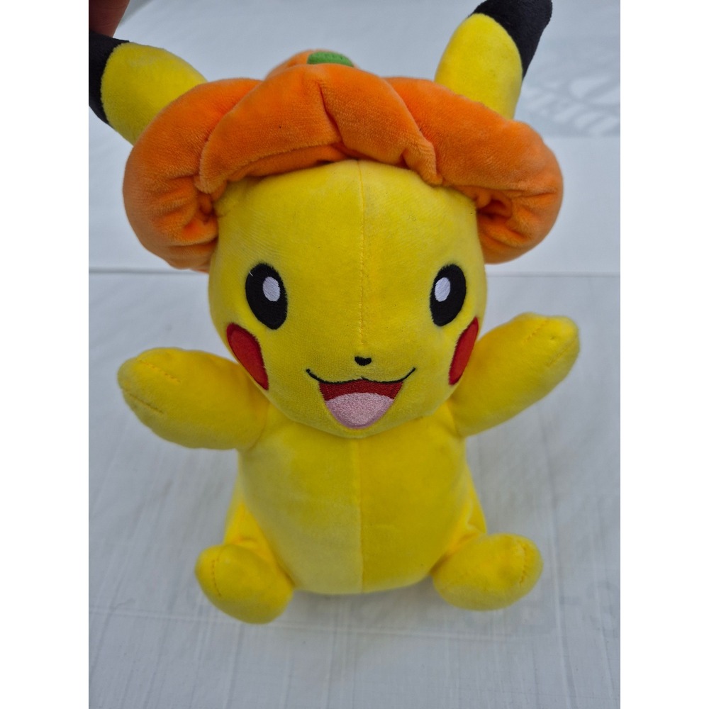Pokemon Pikachu Pumpkin Hat Halloween Plush Wicked Cool Toys 2019 WCT Yellow